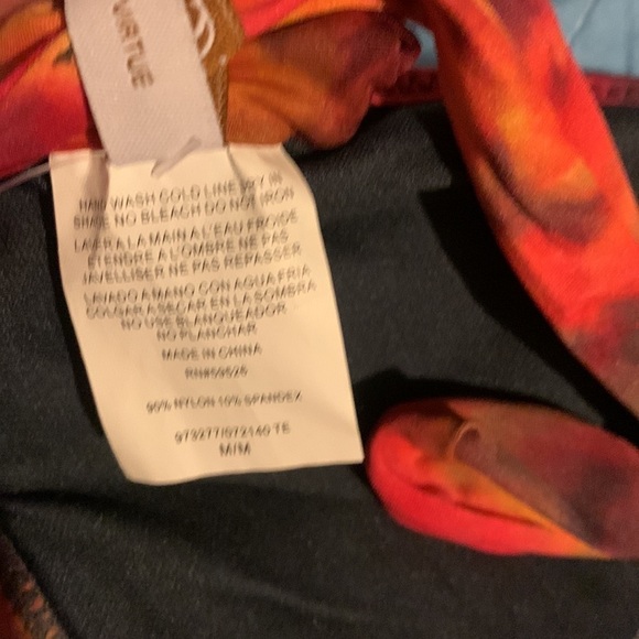 NWT Becca by Rebecca Virtue Electric Current Multicolor Macrame Halter Top - Picture 9 of 12